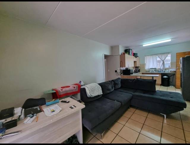2 BEDROOM APARTMENT FOR SALE IN RANDBURG CENTRAL